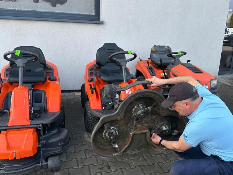 Serwis urządzeń, przechowywanie robotów koszących